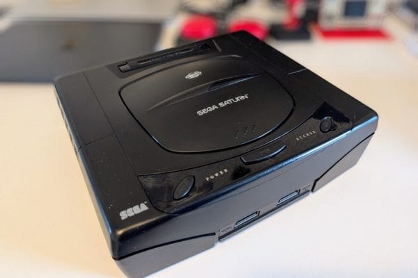 Sega Saturn: Aniversarea de 30 de ani Consola Sega Saturn