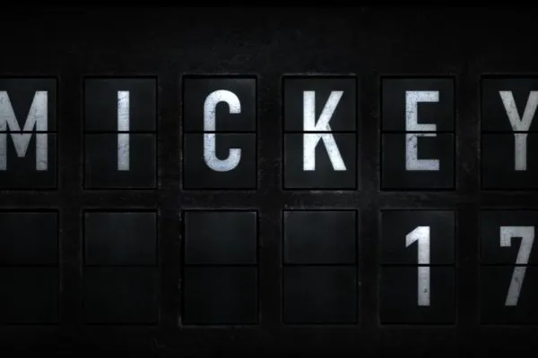 Mickey 17: nou trailer înainte de lansarea in cinematografe Mickey 17 ecran