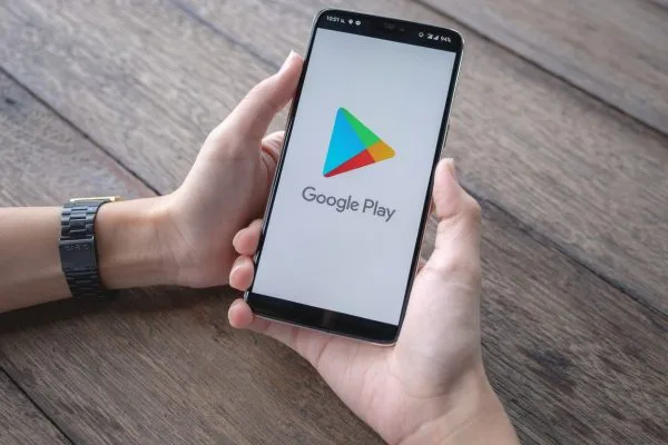 Bitdefender: 60 mil. descărcări de aplicații periculoase Google Play